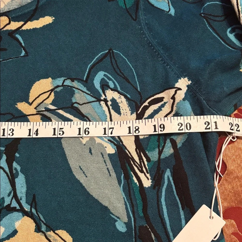 Chico's Teal and Cream Floral knit top - Picture 4 of 5